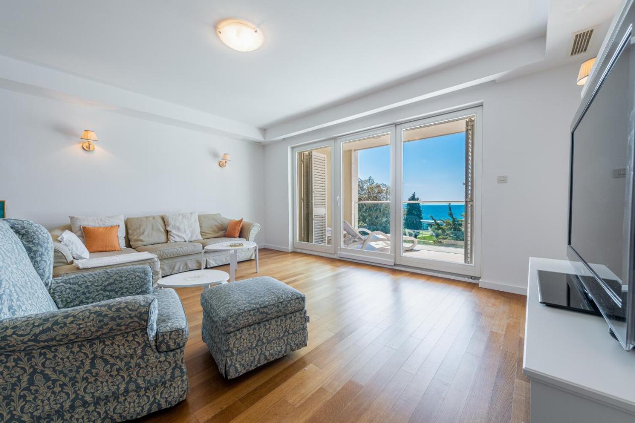 Apartments Dvori Lapad 2 Direct Sea View Дубровник Екстер'єр фото
