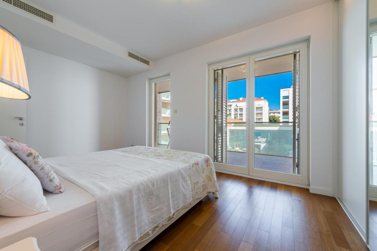 Apartments Dvori Lapad 2 Direct Sea View Дубровник Екстер'єр фото