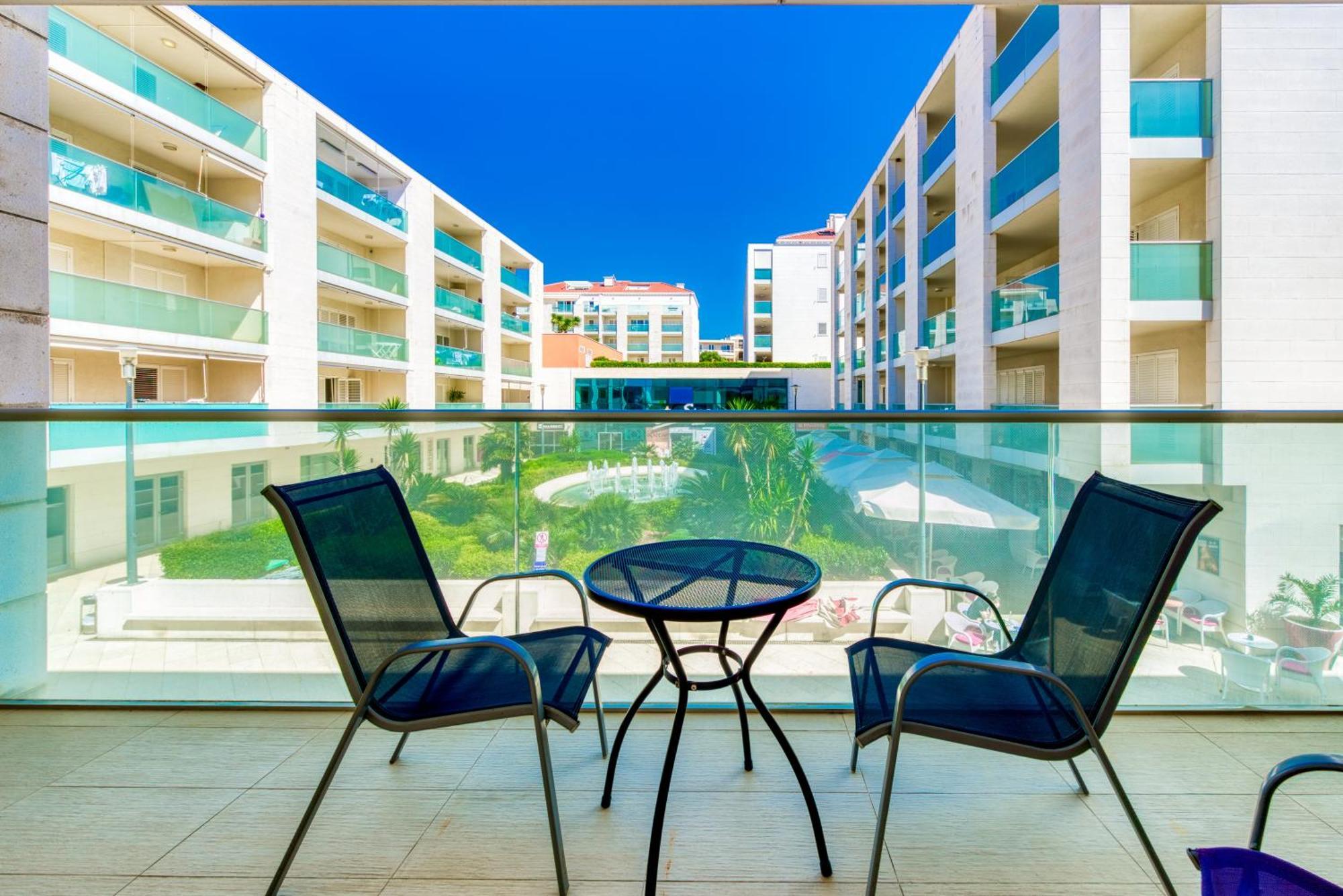 Apartments Dvori Lapad 2 Direct Sea View Дубровник Екстер'єр фото