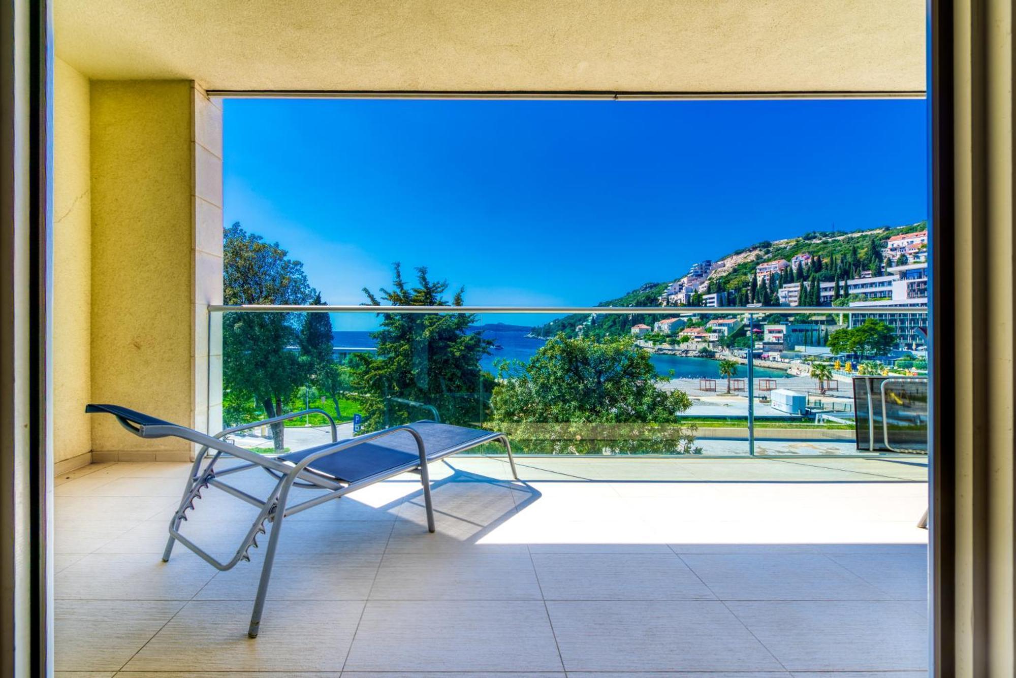 Apartments Dvori Lapad 2 Direct Sea View Дубровник Екстер'єр фото